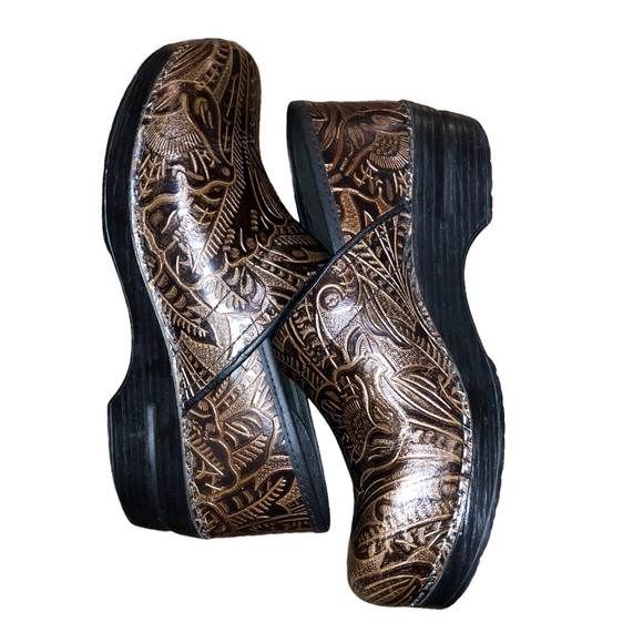 Dansko Brown Leather Tooled Clog - Picture 12 of 16